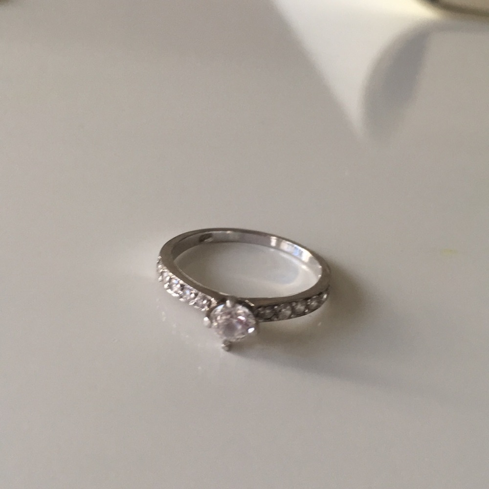 White gold ring with small diamonds